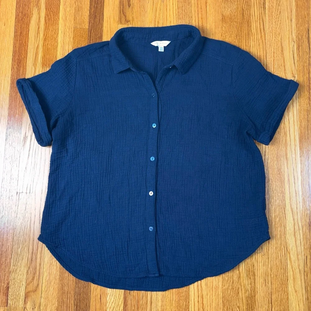 Lucky Brand Short Sleeve Button Down Shirt Medium - Picture 2 of 7